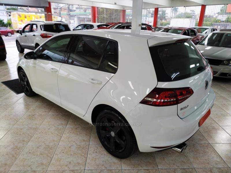 VOLKSWAGEN - GOLF - 2015/2015 - Branca - R$ 78.900,00