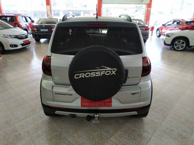 VOLKSWAGEN - CROSSFOX - 2014/2014 - Prata - R$ 45.900,00