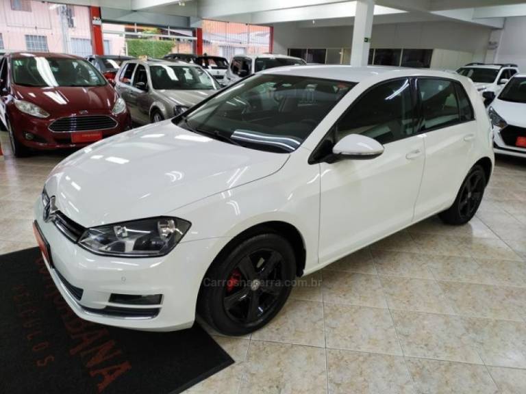 VOLKSWAGEN - GOLF - 2015/2015 - Branca - R$ 83.900,00