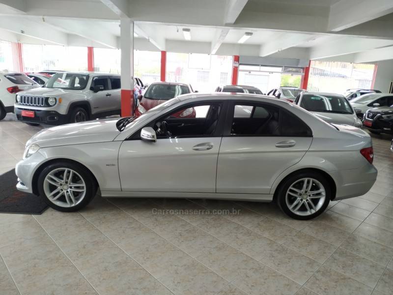 MERCEDES-BENZ - C 180 - 2012/2012 - Prata - R$ 65.000,00