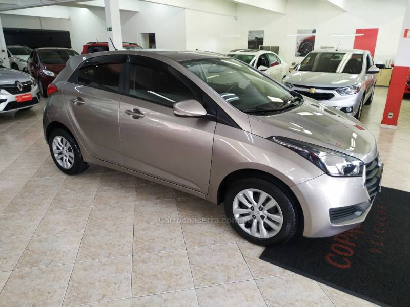 HYUNDAI - HB20 - 2017/2017 - Cinza - R$ 56.900,00