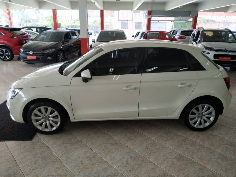 AUDI - A1 - 2013/2013 - Branca - R$ 68.900,00